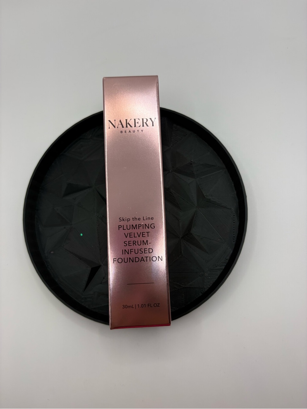Nakery Skip The Line Plumping Velvet Serum Infused Foundation in the color light